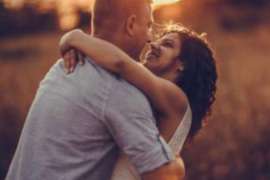 分手后发信息挽回男友:如何巧妙重燃感情火花 分手后发信息挽回男友:如何巧妙重燃感情火花